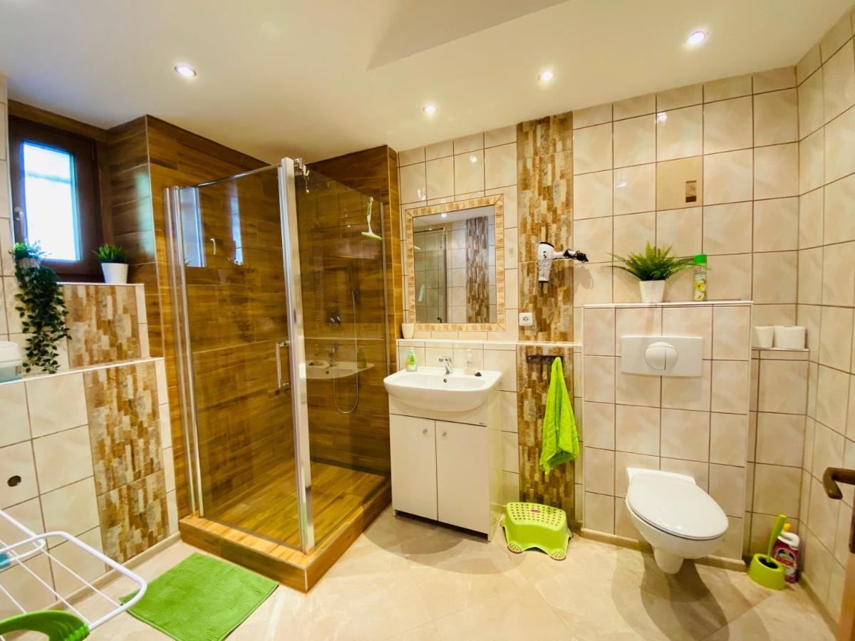 Apartman Pod Bozim Darem ヤーヒモフ エクステリア 写真