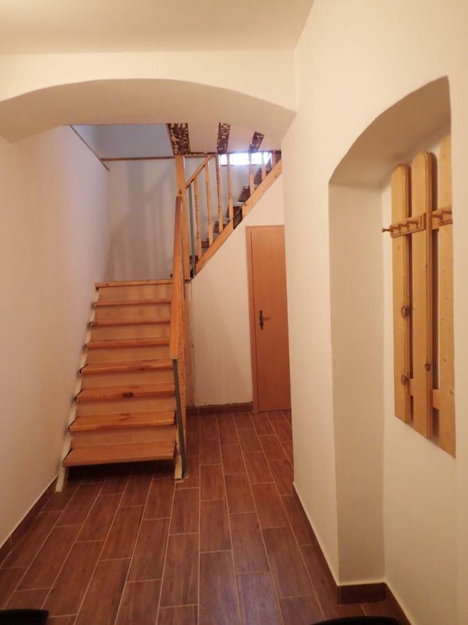 Apartman Pod Bozim Darem ヤーヒモフ エクステリア 写真